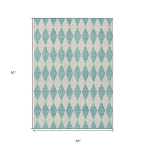 Homeroots 3' Beige Geometric Washable Indoor Outdoor Area Rug For Versatile Style In Any High Traffic Space 3' X 5' Polyester 577127