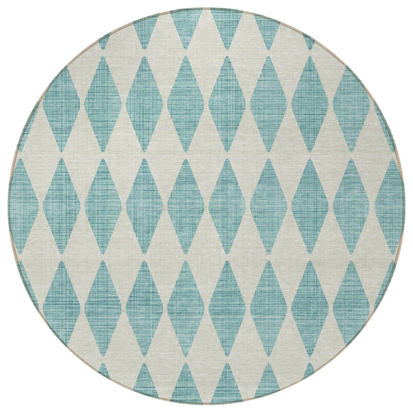 Homeroots 3' Beige Geometric Washable Indoor Outdoor Area Rug For Versatile Style In Any High Traffic Space 8' Round Polyester 577129