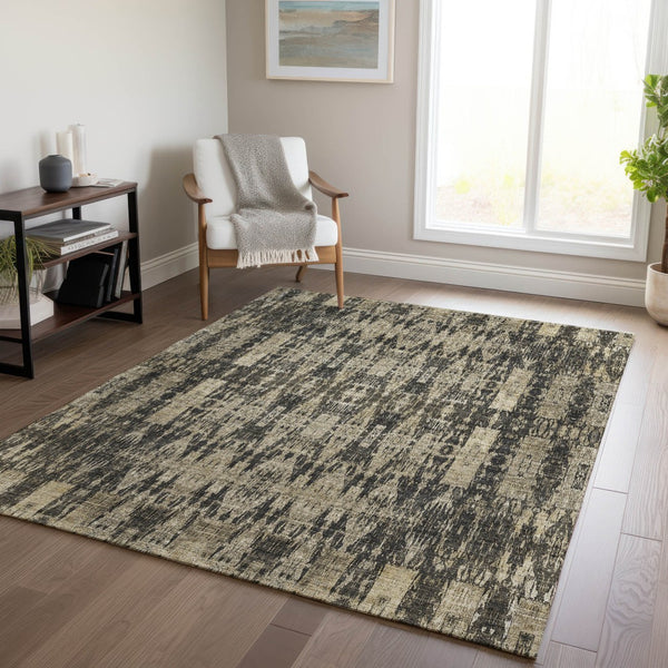 Homeroots 3' Stylish Beige And Tan Moroccan Washable Area Rug For Indoor Or Outdoor Spaces, Durable Design 5' X 8' Polyester 577182
