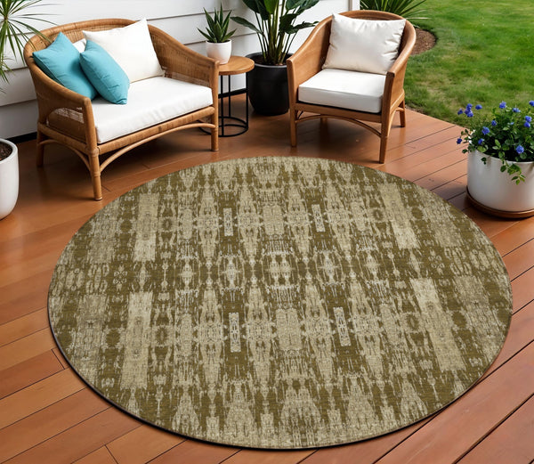 Homeroots 3' Stylish Beige And Tan Moroccan Washable Area Rug For Indoor Or Outdoor Spaces, Durable Design 8' Round Polyester 577195