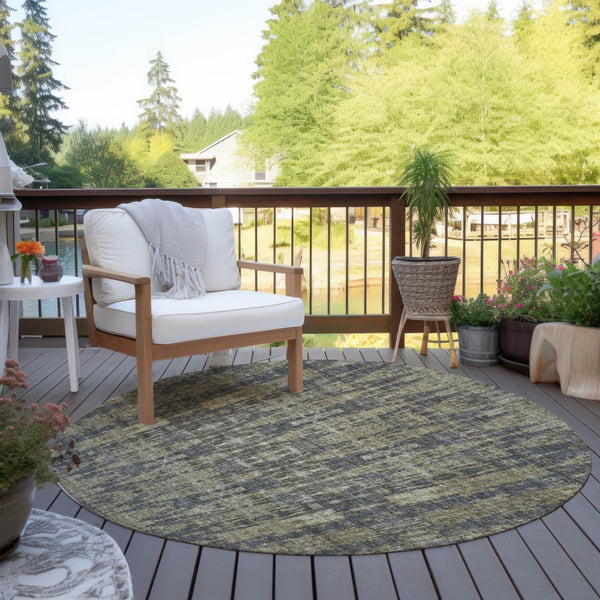 Homeroots 3' Stylish Beige And Tan Moroccan Washable Area Rug For Indoor Or Outdoor Spaces, Durable Design 8' Round Polyester 577201