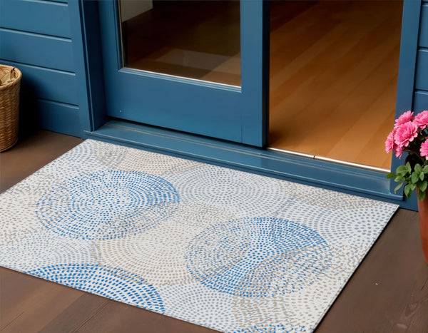 Homeroots 3' Stylish Ivory Blue And Taupe Polka Dot Washable Area Rug For Indoor And Outdoor Spaces 3' X 5' Polyester 577355