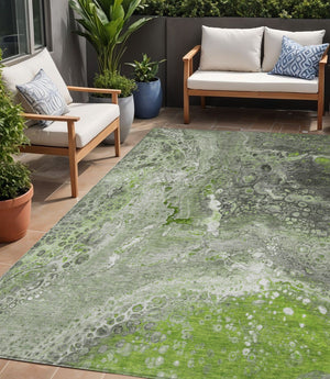 Homeroots 3' Stylish Artichoke Green & Ivory Abstract Washable Area Rug For Indoor & Outdoor Spaces 5' X 8' Polyester 577404