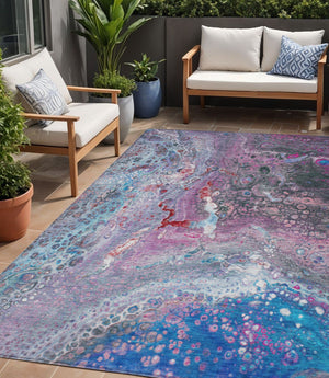 Homeroots 3' Stylish Artichoke Green & Ivory Abstract Washable Area Rug For Indoor & Outdoor Spaces 5' X 8' Polyester 577410