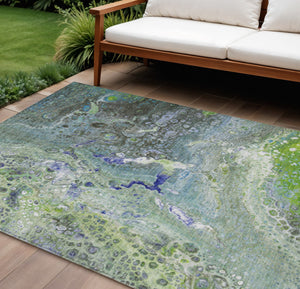 Homeroots 3' Stylish Artichoke Green & Ivory Abstract Washable Area Rug For Indoor & Outdoor Spaces 8' X 10' Polyester 577418