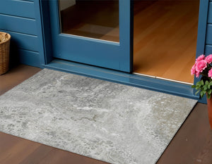 Homeroots 3' Stylish Artichoke Green & Ivory Abstract Washable Area Rug For Indoor & Outdoor Spaces 3' X 5' Polyester 577421