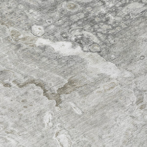 Homeroots 3' Stylish Artichoke Green & Ivory Abstract Washable Area Rug For Indoor & Outdoor Spaces 8' Round Polyester 577423