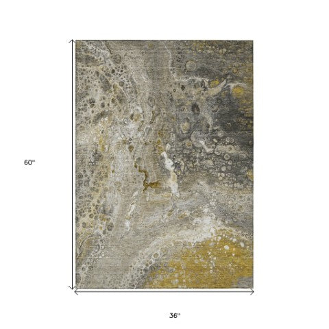 Homeroots 3' Stylish Artichoke Green & Ivory Abstract Washable Area Rug For Indoor & Outdoor Spaces 3' X 5' Polyester 577427