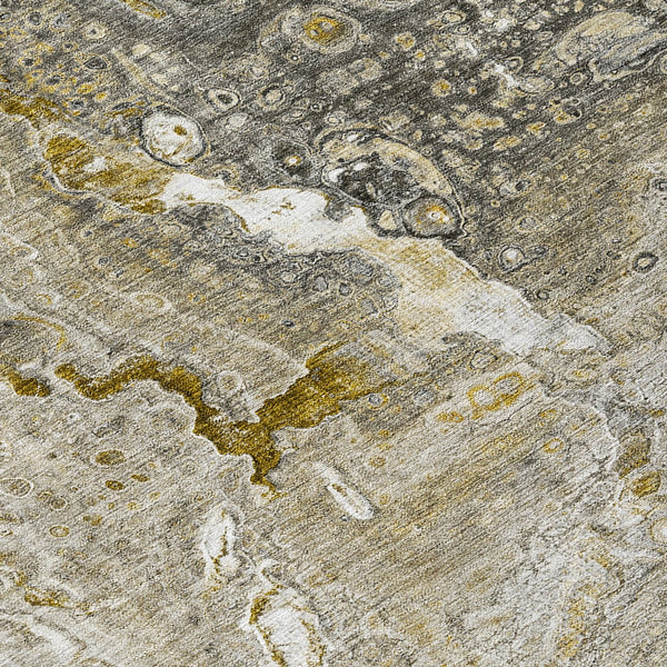 Homeroots 3' Stylish Artichoke Green & Ivory Abstract Washable Area Rug For Indoor & Outdoor Spaces 5' X 8' Polyester 577428