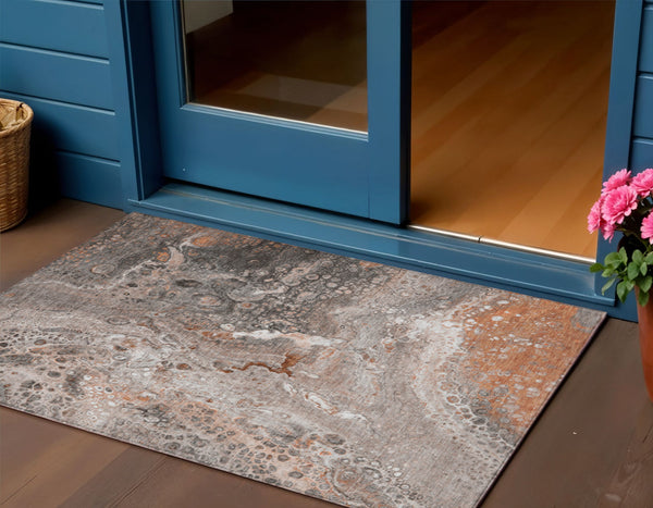 Homeroots 3' Stylish Artichoke Green & Ivory Abstract Washable Area Rug For Indoor & Outdoor Spaces 3' X 5' Polyester 577439