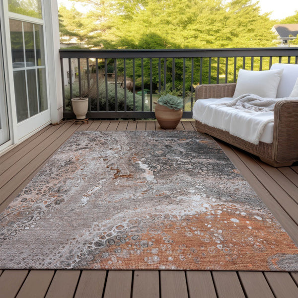 Homeroots 3' Stylish Artichoke Green & Ivory Abstract Washable Area Rug For Indoor & Outdoor Spaces 8' X 10' Polyester 577442