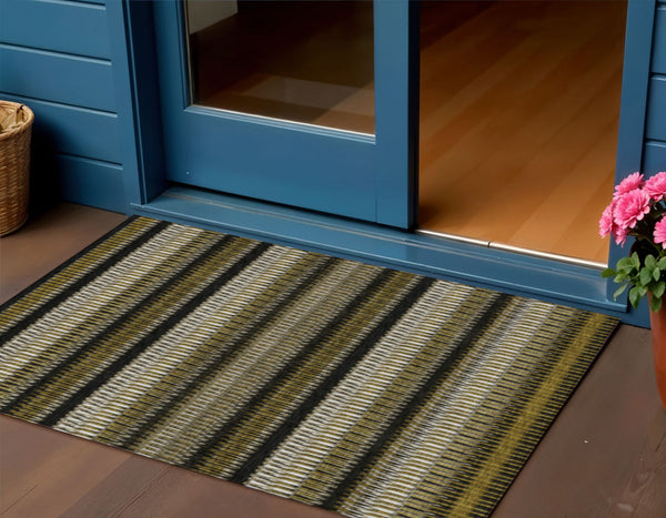 Homeroots 3' Denim Blue And Ivory Striped Washable Area Rug For Indoor Or Outdoor Use - Durable And Stylish 3' X 5' Polyester 577451