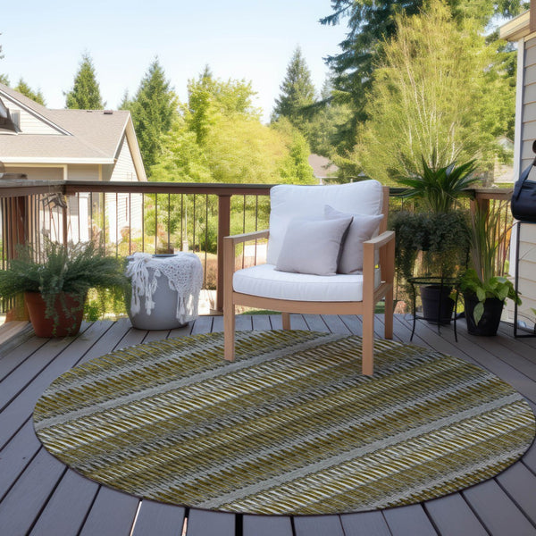 Homeroots 3' Denim Blue And Ivory Striped Washable Area Rug For Indoor Or Outdoor Use - Durable And Stylish 8' Round Polyester 577459