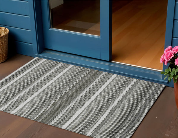 Homeroots 3' Denim Blue And Ivory Striped Washable Area Rug For Indoor Or Outdoor Use - Durable And Stylish 3' X 5' Polyester 577463