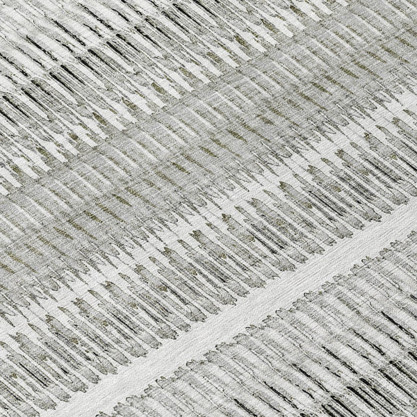 Homeroots 3' Denim Blue And Ivory Striped Washable Area Rug For Indoor Or Outdoor Use - Durable And Stylish 8' Round Polyester 577477