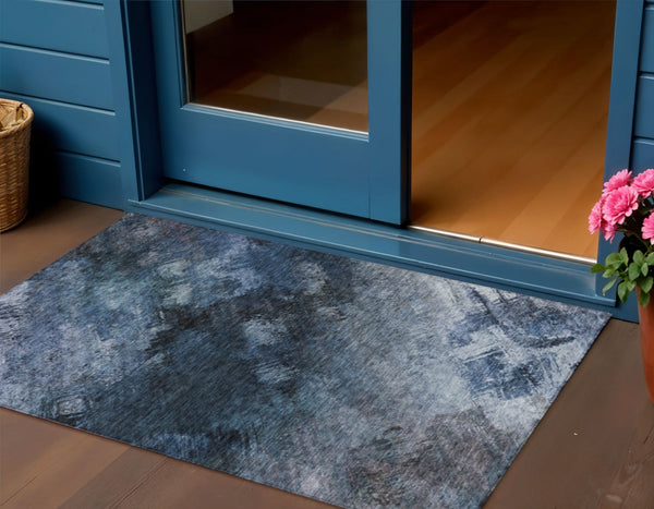 Homeroots 3' Add A Touch Of Elegance With A Navy Blue Abstract Washable Area Rug For Indoor Or Outdoor Use 3' X 5' Polyester 577487