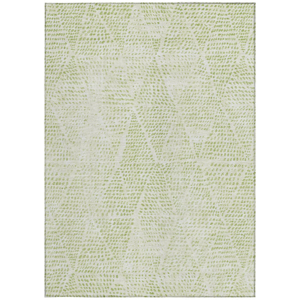 Homeroots 3' Artichoke Green Geometric Washable Area Rug - Durable Indoor Outdoor Design For Versatile Spaces 5' X 8' Polyester 577536