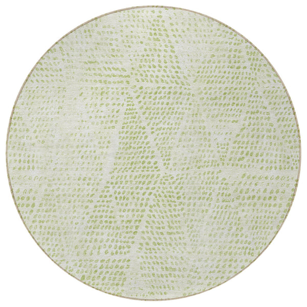 Homeroots 3' Artichoke Green Geometric Washable Area Rug - Durable Indoor Outdoor Design For Versatile Spaces 8' Round Polyester 577537
