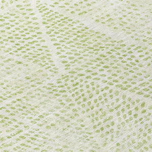 Homeroots 3' Artichoke Green Geometric Washable Area Rug - Durable Indoor Outdoor Design For Versatile Spaces 8' X 10' Polyester 577538
