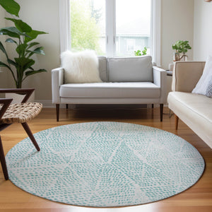 Homeroots 3' Artichoke Green Geometric Washable Area Rug - Durable Indoor Outdoor Design For Versatile Spaces 8' Round Polyester 577543