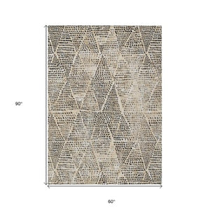 Homeroots 3' Artichoke Green Geometric Washable Area Rug - Durable Indoor Outdoor Design For Versatile Spaces 5' X 8' Polyester 577548