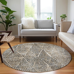 Homeroots 3' Artichoke Green Geometric Washable Area Rug - Durable Indoor Outdoor Design For Versatile Spaces 8' Round Polyester 577549