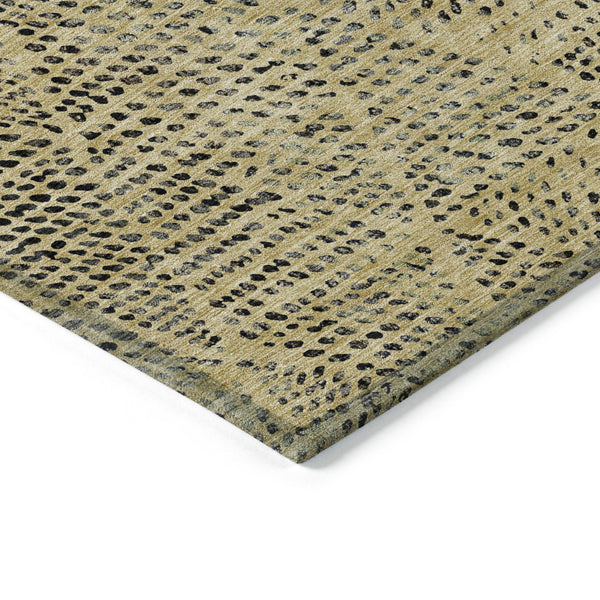 Homeroots 3' Artichoke Green Geometric Washable Area Rug - Durable Indoor Outdoor Design For Versatile Spaces 10' X 14' Polyester 577558