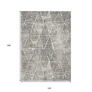 Homeroots 3' Artichoke Green Geometric Washable Area Rug - Durable Indoor Outdoor Design For Versatile Spaces 10' X 14' Polyester 577570