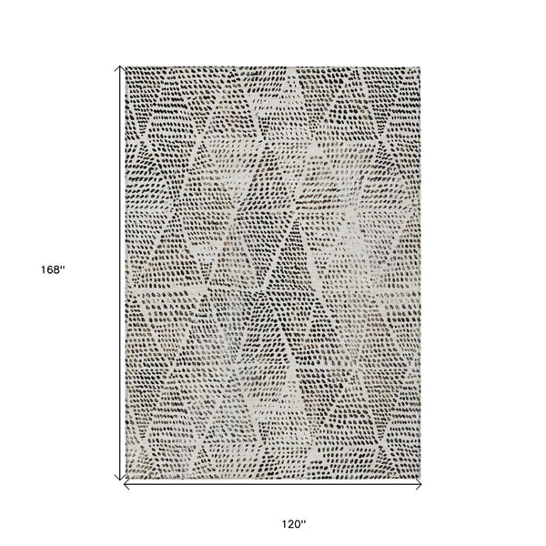 Homeroots 3' Artichoke Green Geometric Washable Area Rug - Durable Indoor Outdoor Design For Versatile Spaces 10' X 14' Polyester 577570