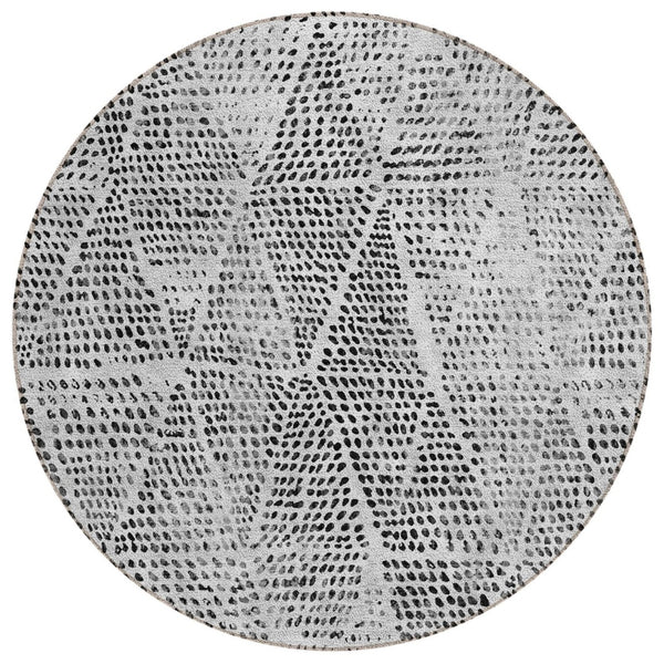 HomeRoots 5' Modern Geometric Indoor Outdoor Area Rug in Pewter, Charcoal & Ivory - Durable, Washable Design 8' Round 577573