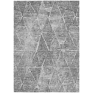 Homeroots 3' Artichoke Green Geometric Washable Area Rug - Durable Indoor Outdoor Design For Versatile Spaces 10' X 14' Polyester 577576