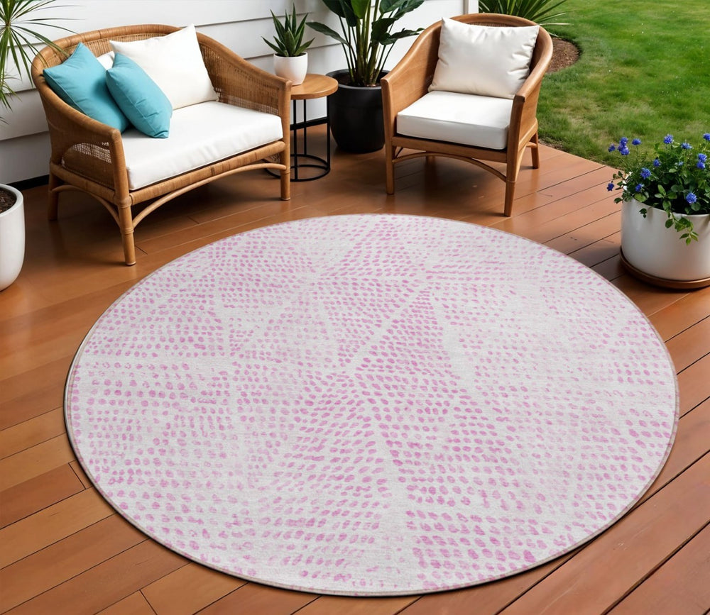 HomeRoots 5' Modern Pink and Ivory Geometric Area Rug – Durable, Washable Design for Indoor & Outdoor Spaces 8' Round 577579