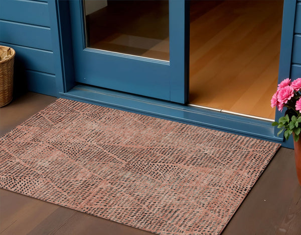 Homeroots 3' Artichoke Green Geometric Washable Area Rug - Durable Indoor Outdoor Design For Versatile Spaces 3' X 5' Polyester 577589