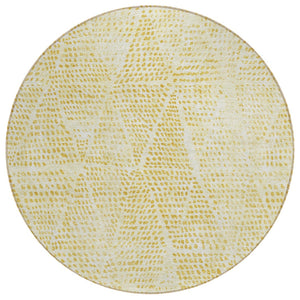 HomeRoots 5' Geometric Wheat Gold & Ivory Area Rug - Stylish, Washable Design for Indoor & Outdoor Spaces 8' Round 577609