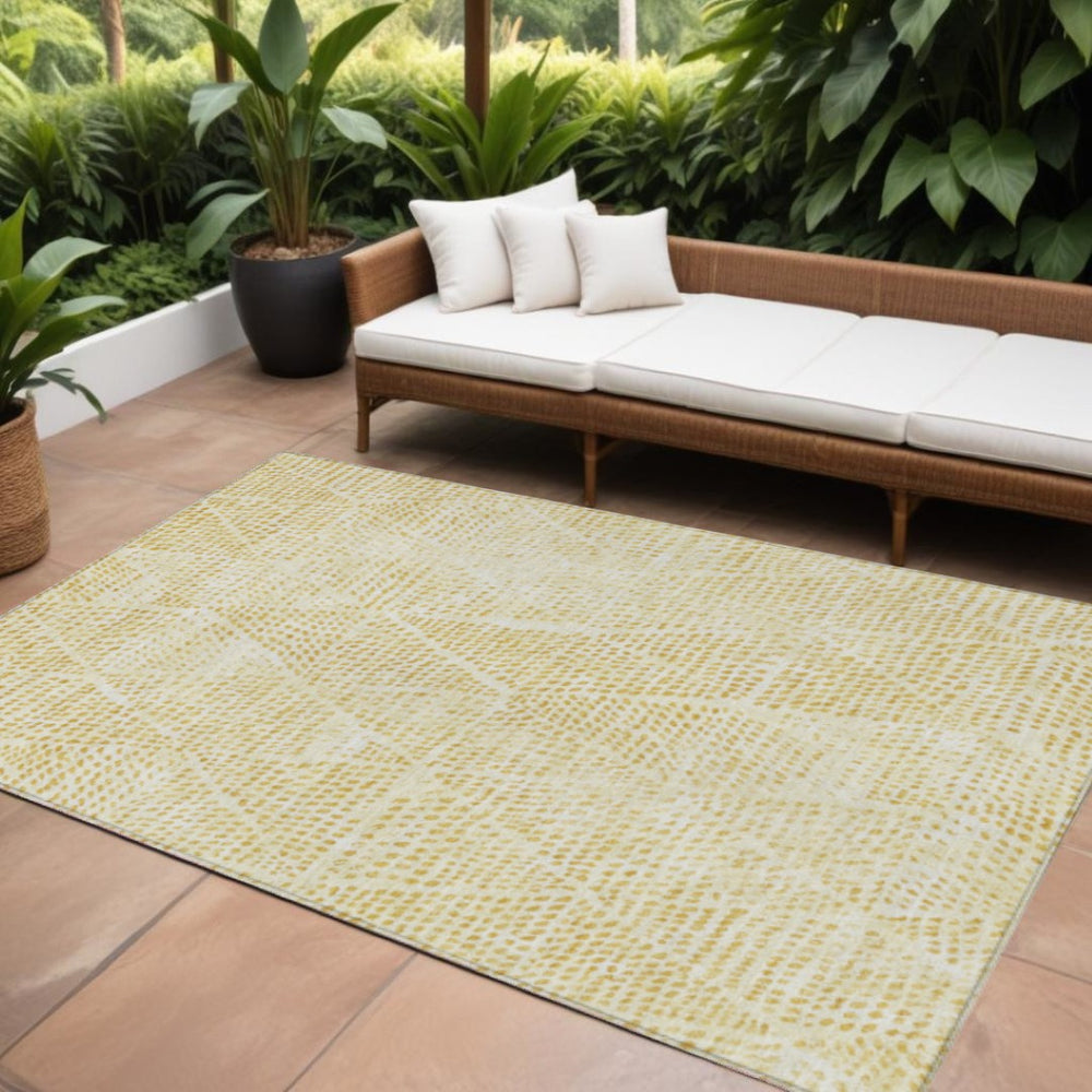 HomeRoots 9' Stylish Wheat Gold and Ivory Geometric Area Rug - Durable, Washable Indoor Outdoor Design for All Spaces 9' X 12' 577611