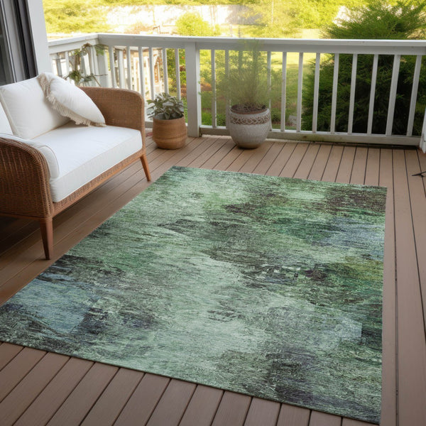 Homeroots 3'' Abstract Washable Indoor Outdoor Area Rug In Beige And Artichoke Green For Versatile Spaces 10' X 14' Polyester 577624