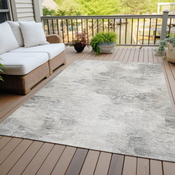 Homeroots 3'' Abstract Washable Indoor Outdoor Area Rug In Beige And Artichoke Green For Versatile Spaces 8' X 10' Polyester 577628