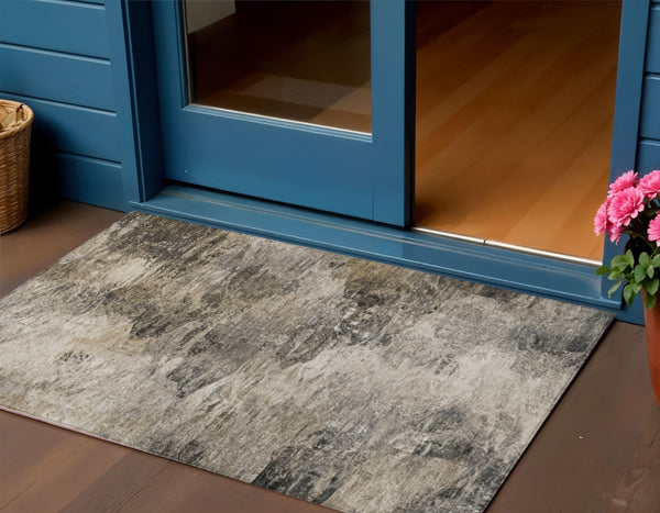 Homeroots 3'' Abstract Washable Indoor Outdoor Area Rug In Beige And Artichoke Green For Versatile Spaces 3' X 5' Polyester 577631