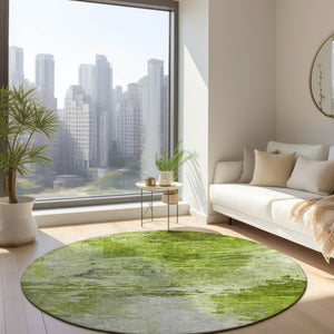 Homeroots 3' Abstract Artichoke Green And Lime Area Rug - Washable, Durable Design For Indoor & Outdoor Use 8' Round Polyester 577699
