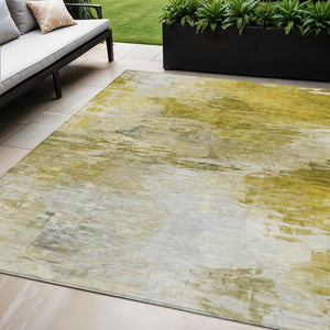 Homeroots 3' Abstract Artichoke Green And Lime Area Rug - Washable, Durable Design For Indoor & Outdoor Use 5' X 8' Polyester 577710