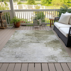 Homeroots 3' Abstract Artichoke Green And Lime Area Rug - Washable, Durable Design For Indoor & Outdoor Use 3' X 5' Polyester 577727