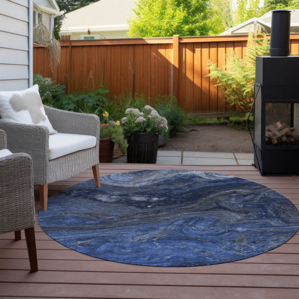 Homeroots 3' Denim Blue And Sky Blue Abstract Washable Area Rug – Perfect For Indoor And Outdoor Spaces! 8' Round Polyester 577819