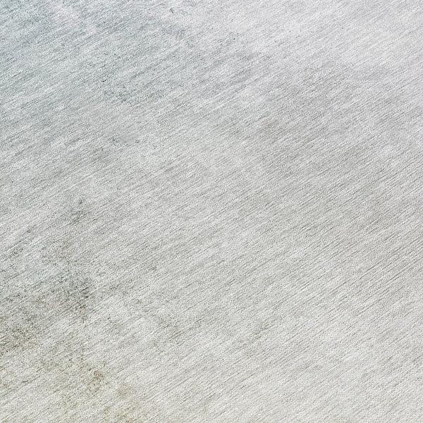 Homeroots 3' Ombre Beige Sky Blue And Teal Indoor Outdoor Area Rug – Durable, Washable, Stain Resistant Design 8' Round Polyester 577904