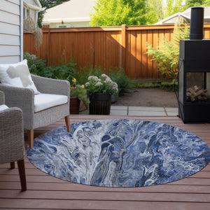 Homeroots 3' Denim Blue And Navy Abstract Washable Area Rug - Versatile Indoor Outdoor Décor For Any Space 8' Round Polyester 577928