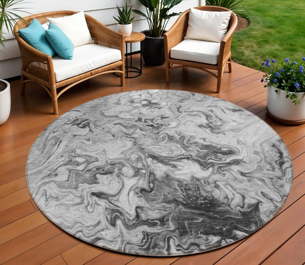 HomeRoots 5' Modern Abstract Gray Charcoal and Silver Washable Area Rug for Indoor or Outdoor Spaces 8' Round 577958