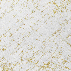 Homeroots 3' Stylish Black, White & Gray Abstract Washable Area Rug For Indoor & Outdoor Spaces 8' Round Polyester 578072