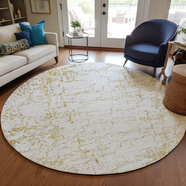 Homeroots 3' Stylish Black, White & Gray Abstract Washable Area Rug For Indoor & Outdoor Spaces 8' Round Polyester 578072