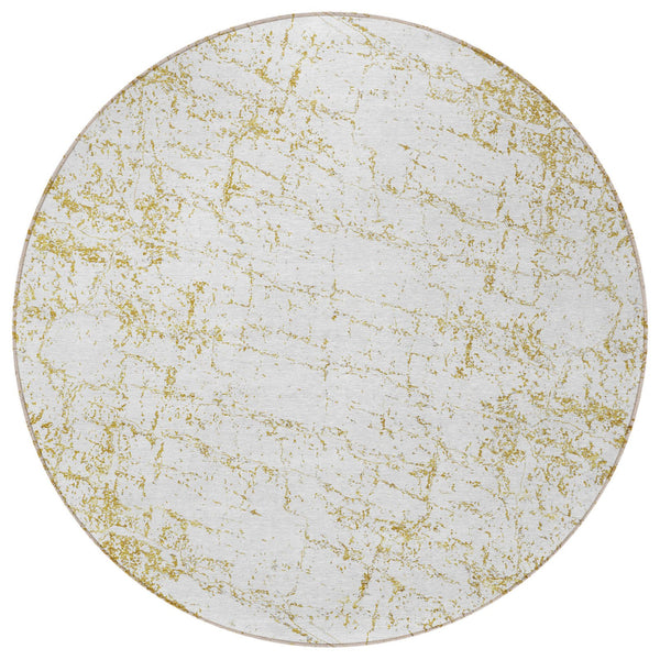 Homeroots 3' Stylish Black, White & Gray Abstract Washable Area Rug For Indoor & Outdoor Spaces 8' Round Polyester 578072