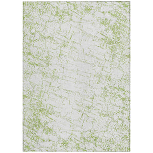 Homeroots 3' Stylish Black, White & Gray Abstract Washable Area Rug For Indoor & Outdoor Spaces 5' X 8' Polyester 578083