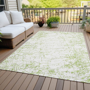 Homeroots 3' Stylish Black, White & Gray Abstract Washable Area Rug For Indoor & Outdoor Spaces 5' X 8' Polyester 578083